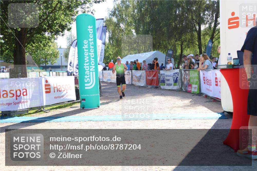 07.09.2025 - 19. Norderstedt Triathlon Zöllner http://msf.ph/oto/8787204 07.09.2025 15:49:59 Ziel 1005 meine-sportfotos.de