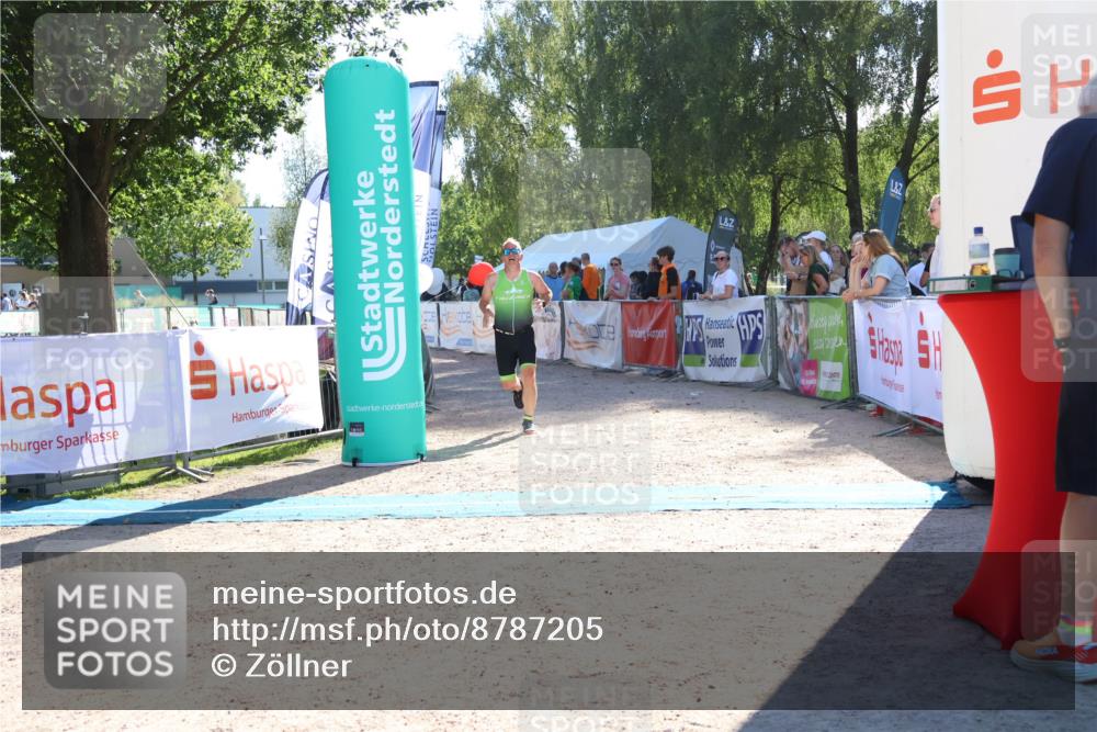 07.09.2025 - 19. Norderstedt Triathlon Zöllner http://msf.ph/oto/8787205 07.09.2025 15:49:59 Ziel 1005 meine-sportfotos.de