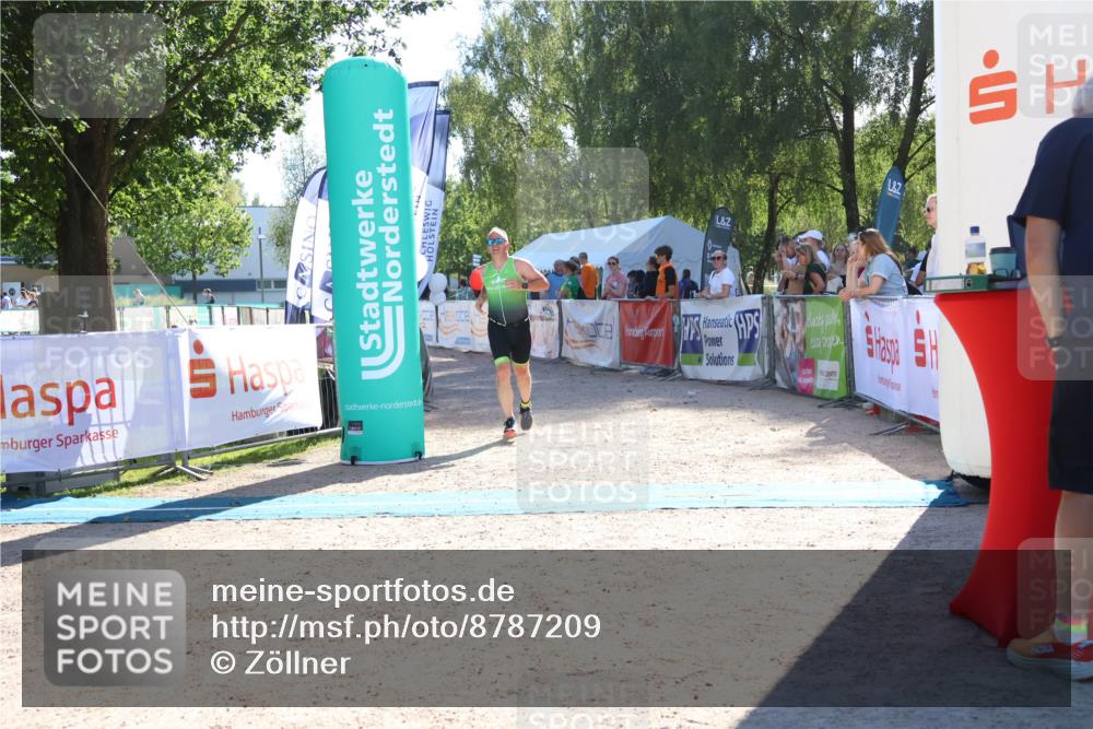 07.09.2025 - 19. Norderstedt Triathlon Zöllner http://msf.ph/oto/8787209 07.09.2025 15:50:00 Ziel 1005 meine-sportfotos.de