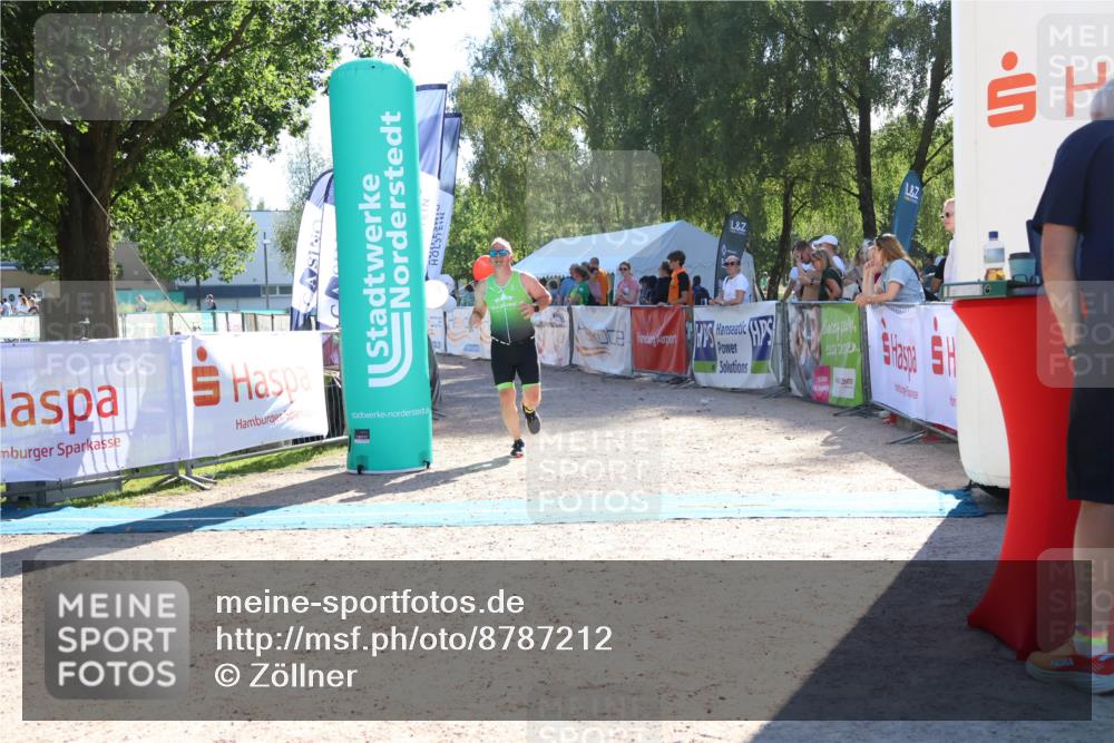 07.09.2025 - 19. Norderstedt Triathlon Zöllner http://msf.ph/oto/8787212 07.09.2025 15:50:00 Ziel 1005 meine-sportfotos.de