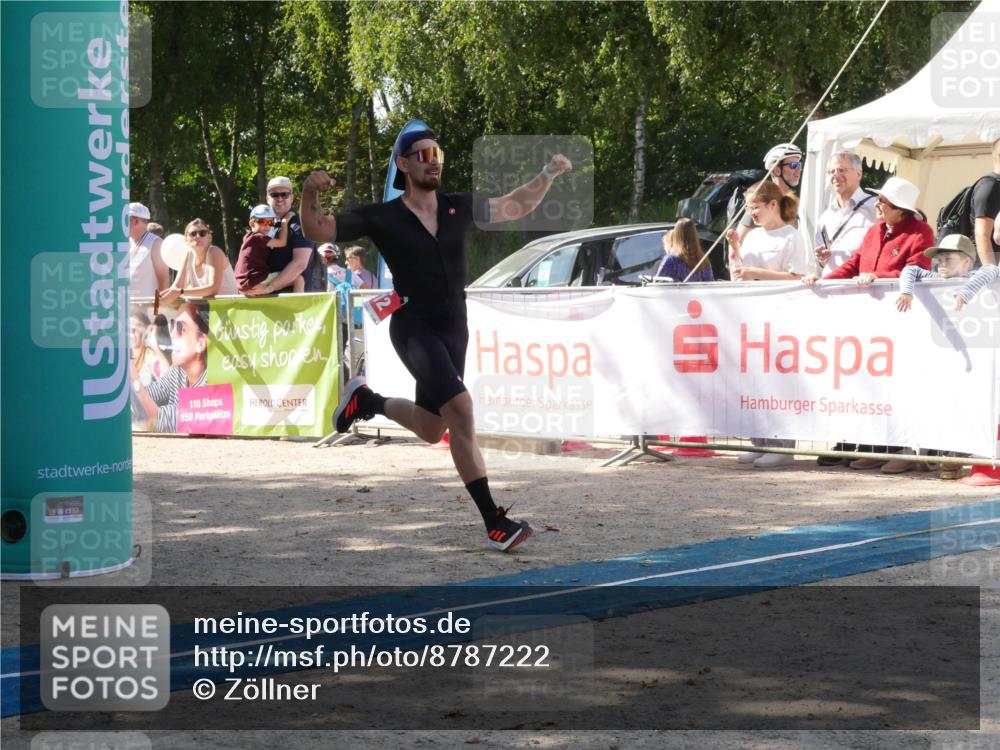 07.09.2025 - 19. Norderstedt Triathlon Zöllner http://msf.ph/oto/8787222 07.09.2025 13:19:03 Ziel 712, 814 meine-sportfotos.de
