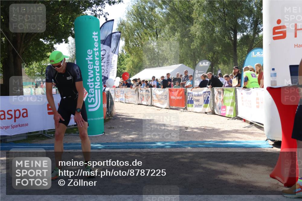 07.09.2025 - 19. Norderstedt Triathlon Zöllner http://msf.ph/oto/8787225 07.09.2025 13:31:57 Ziel 209 meine-sportfotos.de