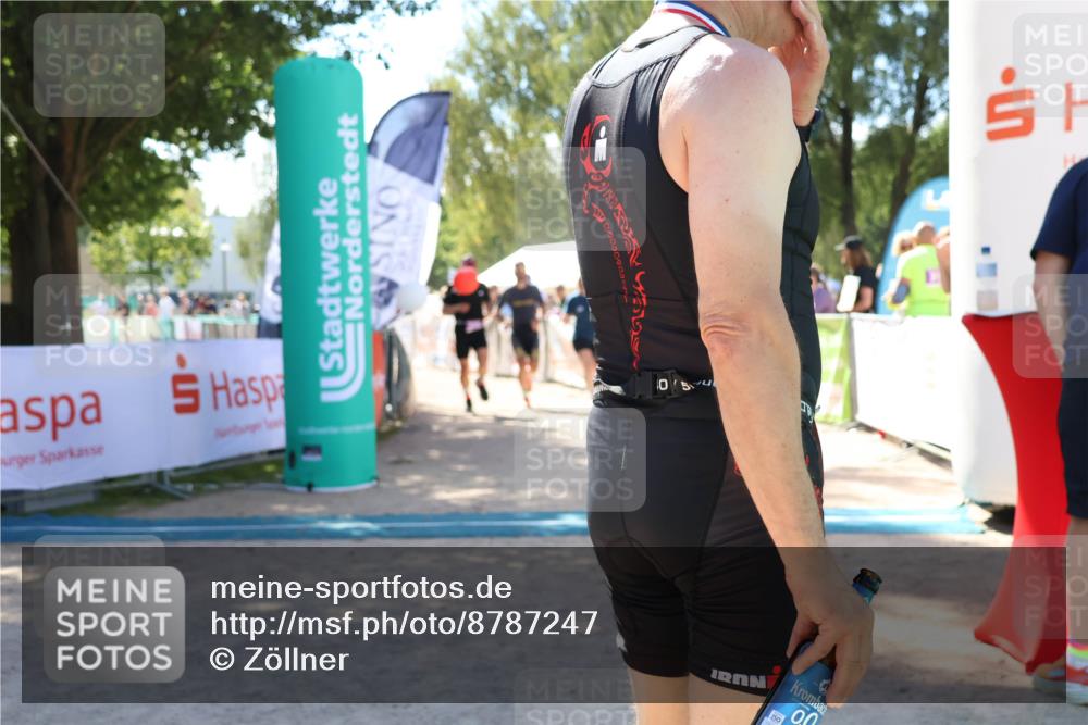 07.09.2025 - 19. Norderstedt Triathlon Zöllner http://msf.ph/oto/8787247 07.09.2025 13:32:45 Ziel 318 meine-sportfotos.de