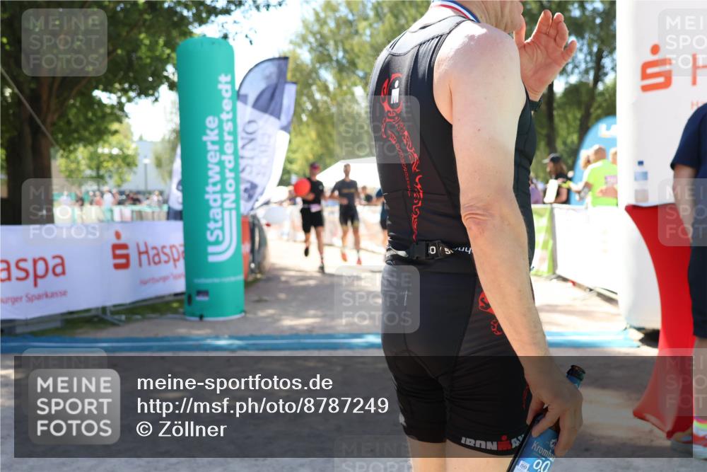 07.09.2025 - 19. Norderstedt Triathlon Zöllner http://msf.ph/oto/8787249 07.09.2025 13:32:46 Ziel 318 meine-sportfotos.de
