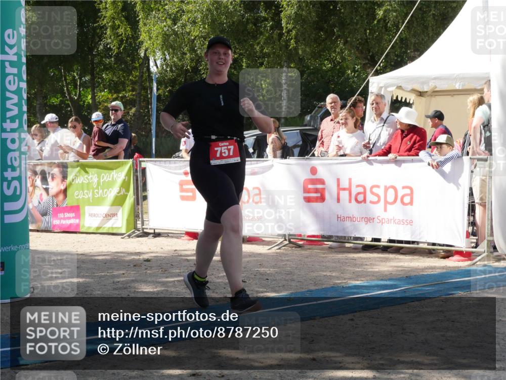 07.09.2025 - 19. Norderstedt Triathlon Zöllner http://msf.ph/oto/8787250 07.09.2025 13:19:31 Ziel 187, 283, 757 meine-sportfotos.de