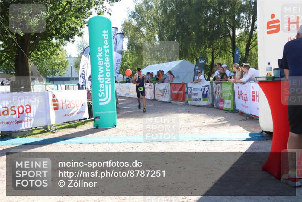 07.09.2025 - 19. Norderstedt Triathlon Zöllner http://msf.ph/oto/8787251 07.09.2025 15:51:48 Ziel 963 meine-sportfotos.de