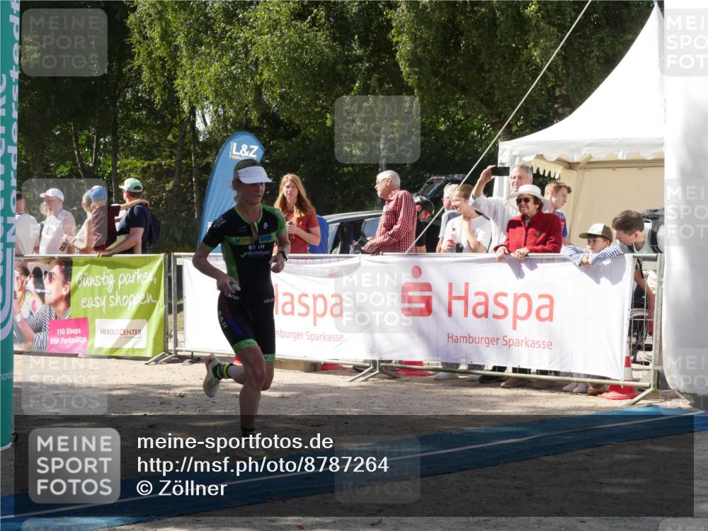 07.09.2025 - 19. Norderstedt Triathlon Zöllner http://msf.ph/oto/8787264 07.09.2025 13:20:09 Ziel 1262 meine-sportfotos.de