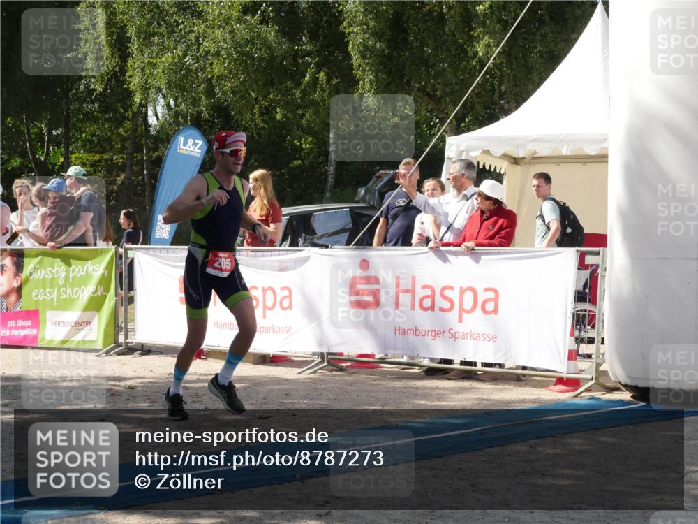 07.09.2025 - 19. Norderstedt Triathlon Zöllner http://msf.ph/oto/8787273 07.09.2025 13:20:24 Ziel 205 meine-sportfotos.de
