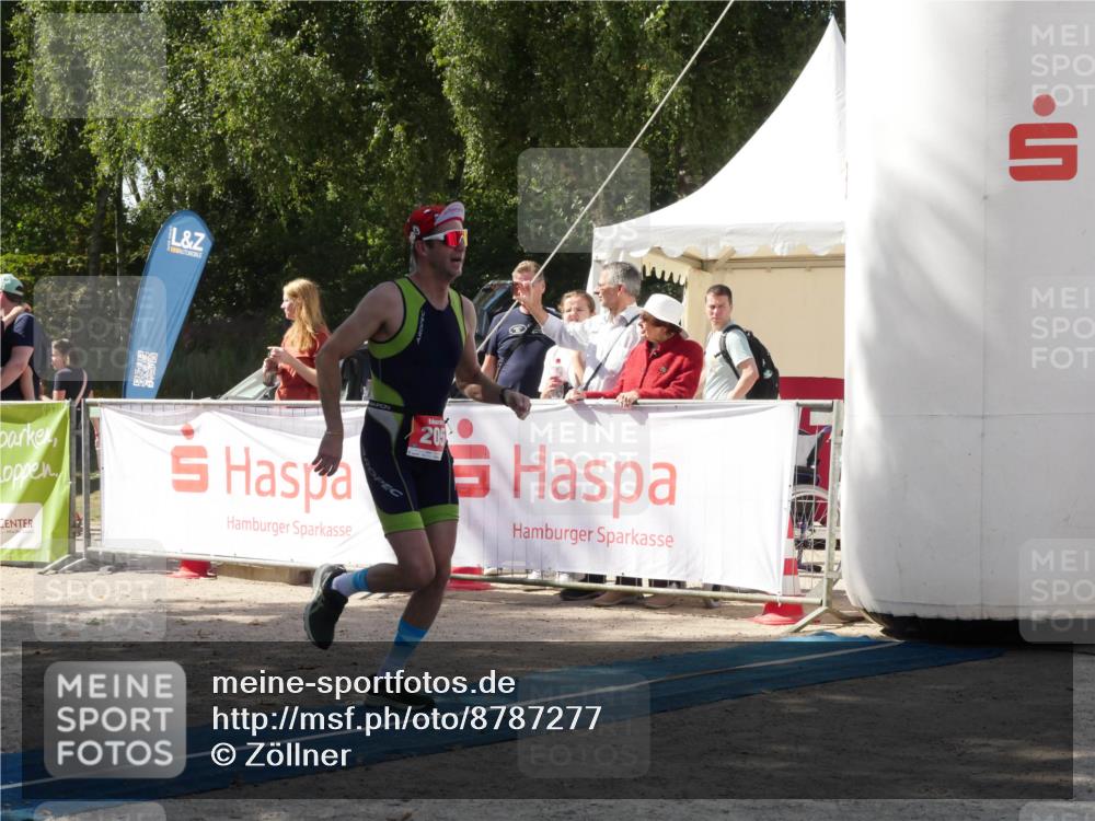 07.09.2025 - 19. Norderstedt Triathlon Zöllner http://msf.ph/oto/8787277 07.09.2025 13:20:24 Ziel 205 meine-sportfotos.de