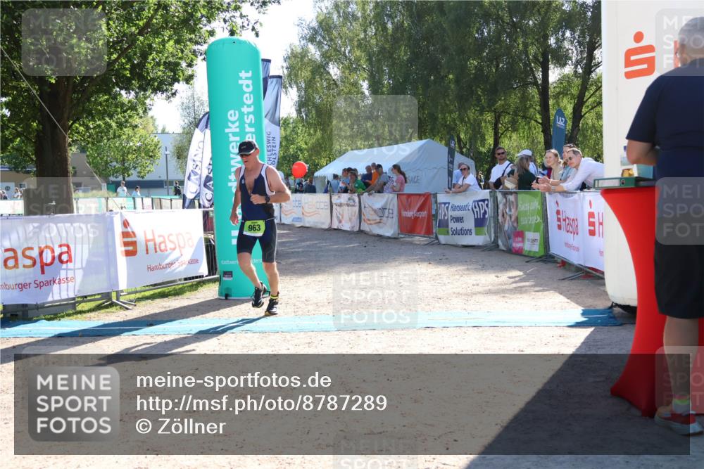 07.09.2025 - 19. Norderstedt Triathlon Zöllner http://msf.ph/oto/8787289 07.09.2025 15:51:51 Ziel 963 meine-sportfotos.de