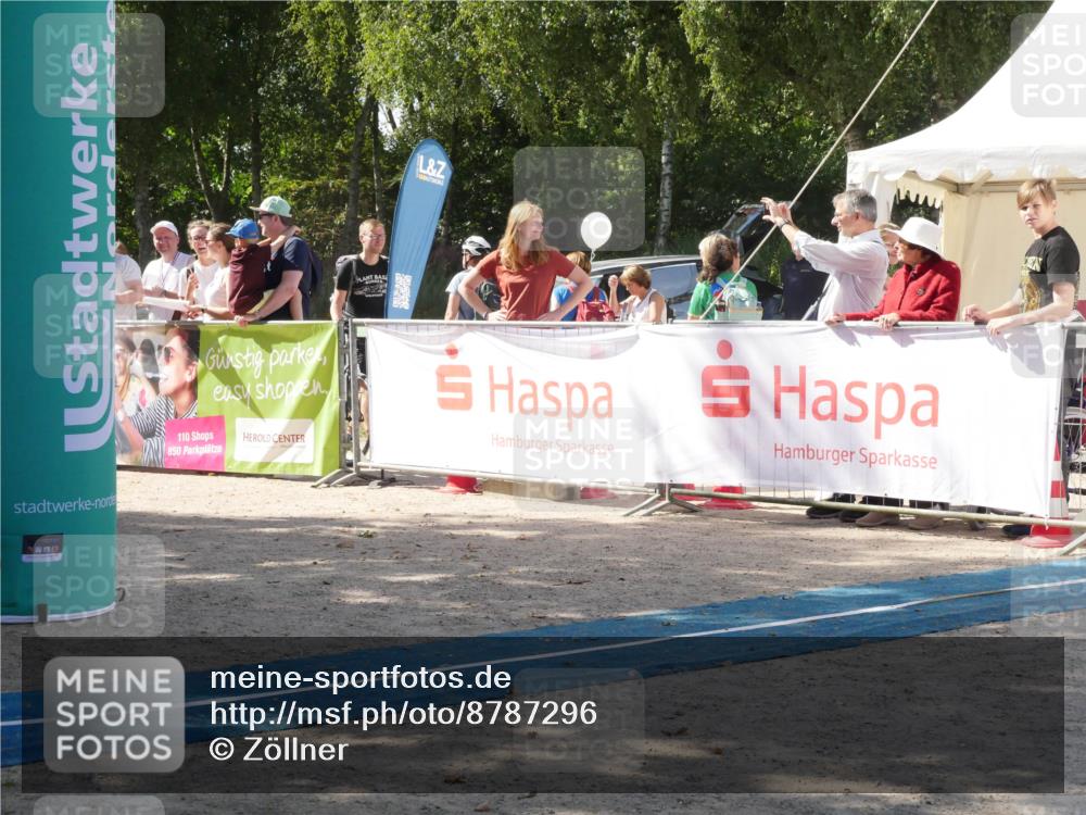 07.09.2025 - 19. Norderstedt Triathlon Zöllner http://msf.ph/oto/8787296 07.09.2025 13:20:35 Ziel 781, 798, 808, 1397 meine-sportfotos.de