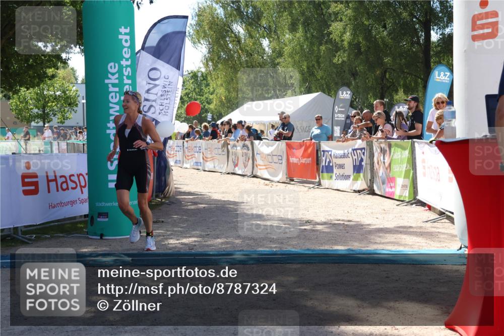 07.09.2025 - 19. Norderstedt Triathlon Zöllner http://msf.ph/oto/8787324 07.09.2025 13:33:40 Ziel 307, 1221 meine-sportfotos.de