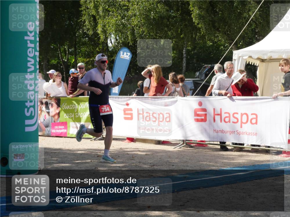 07.09.2025 - 19. Norderstedt Triathlon Zöllner http://msf.ph/oto/8787325 07.09.2025 13:20:57 Ziel 754 meine-sportfotos.de