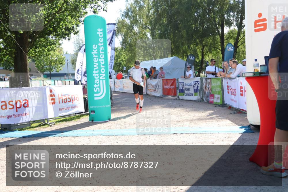 07.09.2025 - 19. Norderstedt Triathlon Zöllner http://msf.ph/oto/8787327 07.09.2025 15:52:12 Ziel 1501 meine-sportfotos.de