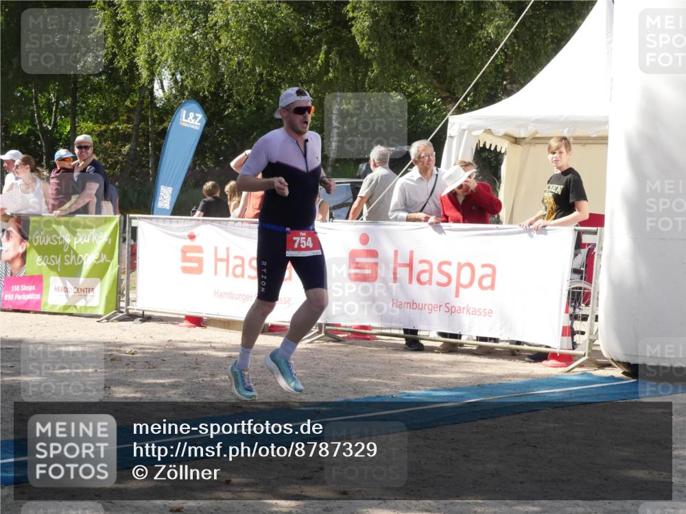 07.09.2025 - 19. Norderstedt Triathlon Zöllner http://msf.ph/oto/8787329 07.09.2025 13:20:58 Ziel 754 meine-sportfotos.de