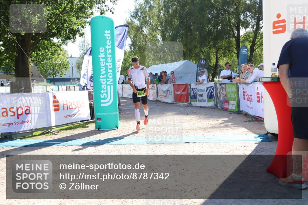 07.09.2025 - 19. Norderstedt Triathlon Zöllner http://msf.ph/oto/8787342 07.09.2025 15:52:13 Ziel 1501 meine-sportfotos.de