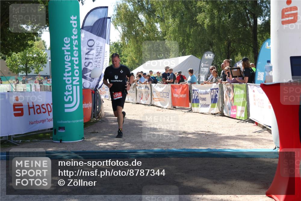 07.09.2025 - 19. Norderstedt Triathlon Zöllner http://msf.ph/oto/8787344 07.09.2025 13:33:58 Ziel 1317 meine-sportfotos.de