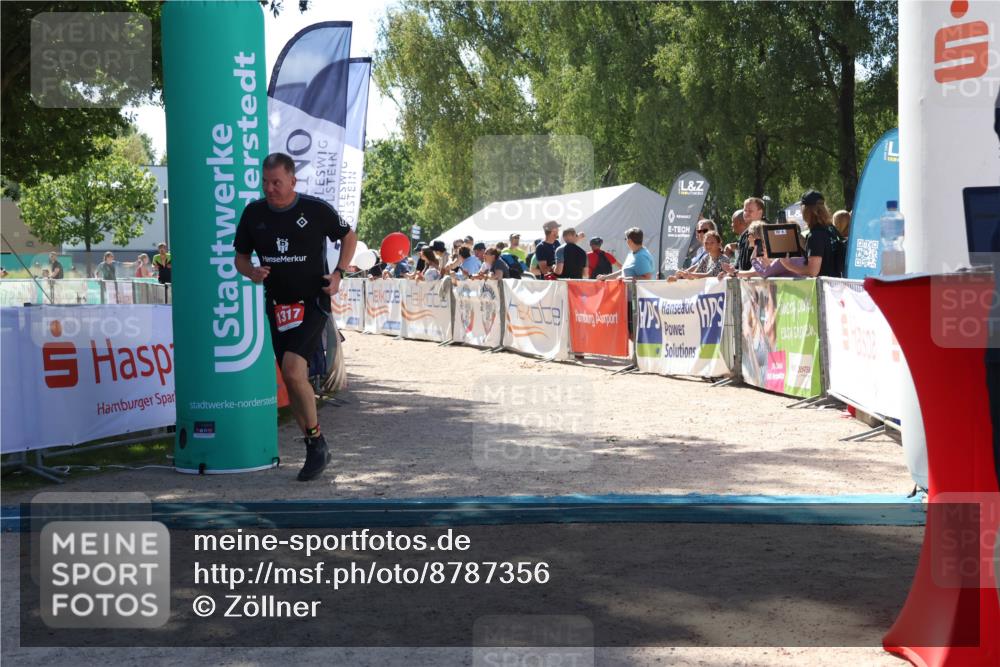 07.09.2025 - 19. Norderstedt Triathlon Zöllner http://msf.ph/oto/8787356 07.09.2025 13:33:59 Ziel 1317 meine-sportfotos.de