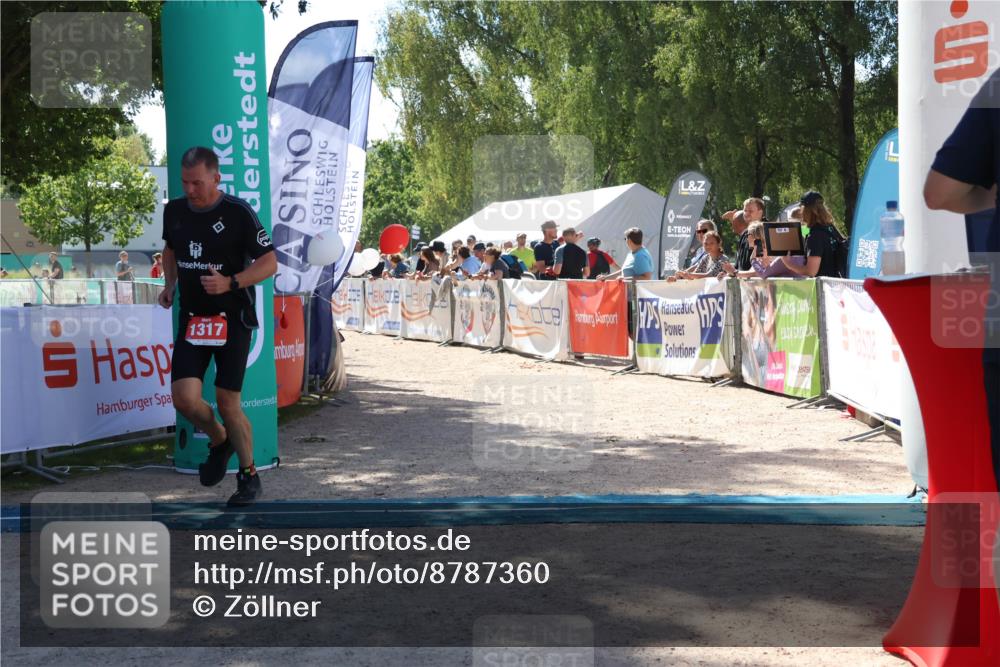 07.09.2025 - 19. Norderstedt Triathlon Zöllner http://msf.ph/oto/8787360 07.09.2025 13:33:59 Ziel 1317 meine-sportfotos.de