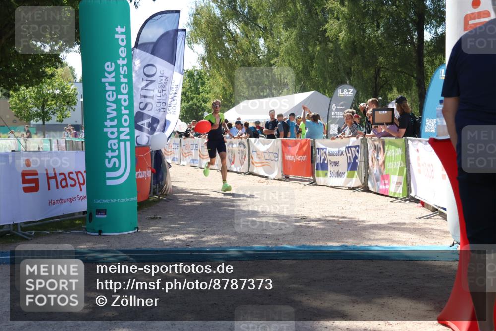 07.09.2025 - 19. Norderstedt Triathlon Zöllner http://msf.ph/oto/8787373 07.09.2025 13:34:04 Ziel 275, 1317 meine-sportfotos.de