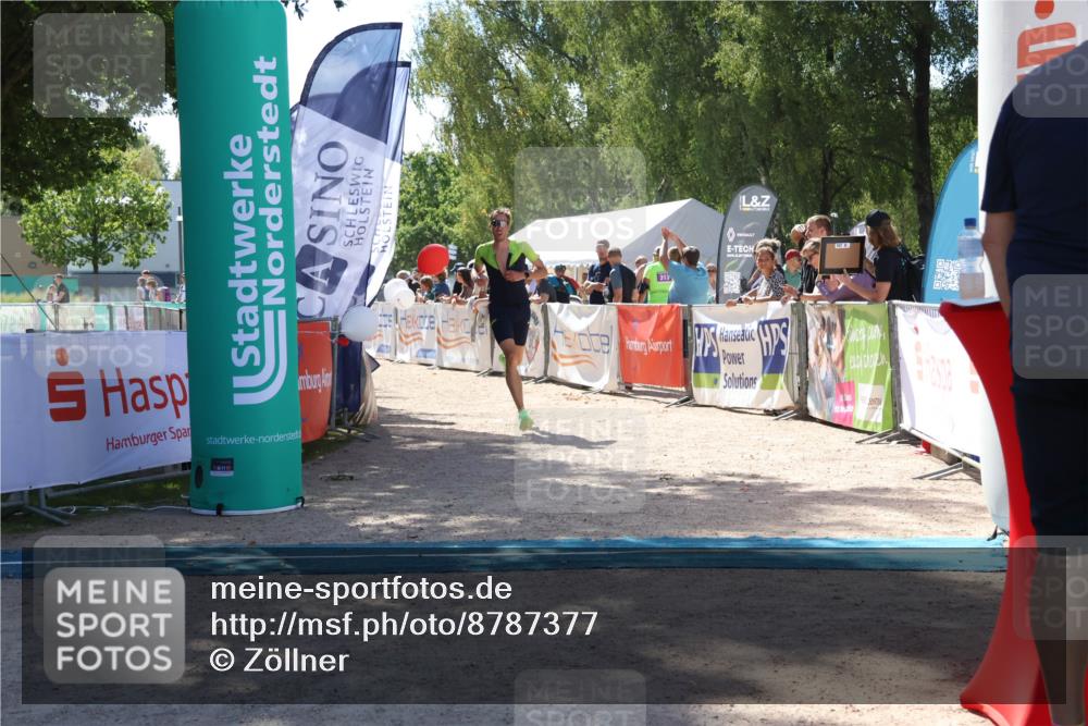 07.09.2025 - 19. Norderstedt Triathlon Zöllner http://msf.ph/oto/8787377 07.09.2025 13:34:05 Ziel 275, 1317 meine-sportfotos.de
