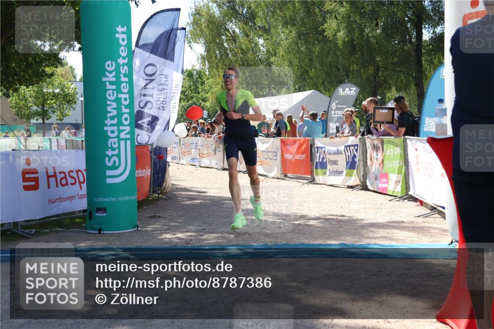 07.09.2025 - 19. Norderstedt Triathlon Zöllner http://msf.ph/oto/8787386 07.09.2025 13:34:06 Ziel 275, 707 meine-sportfotos.de