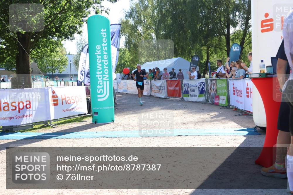 07.09.2025 - 19. Norderstedt Triathlon Zöllner http://msf.ph/oto/8787387 07.09.2025 15:52:56 Ziel 411 meine-sportfotos.de