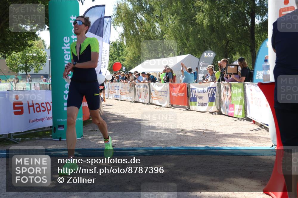 07.09.2025 - 19. Norderstedt Triathlon Zöllner http://msf.ph/oto/8787396 07.09.2025 13:34:07 Ziel 275, 707 meine-sportfotos.de