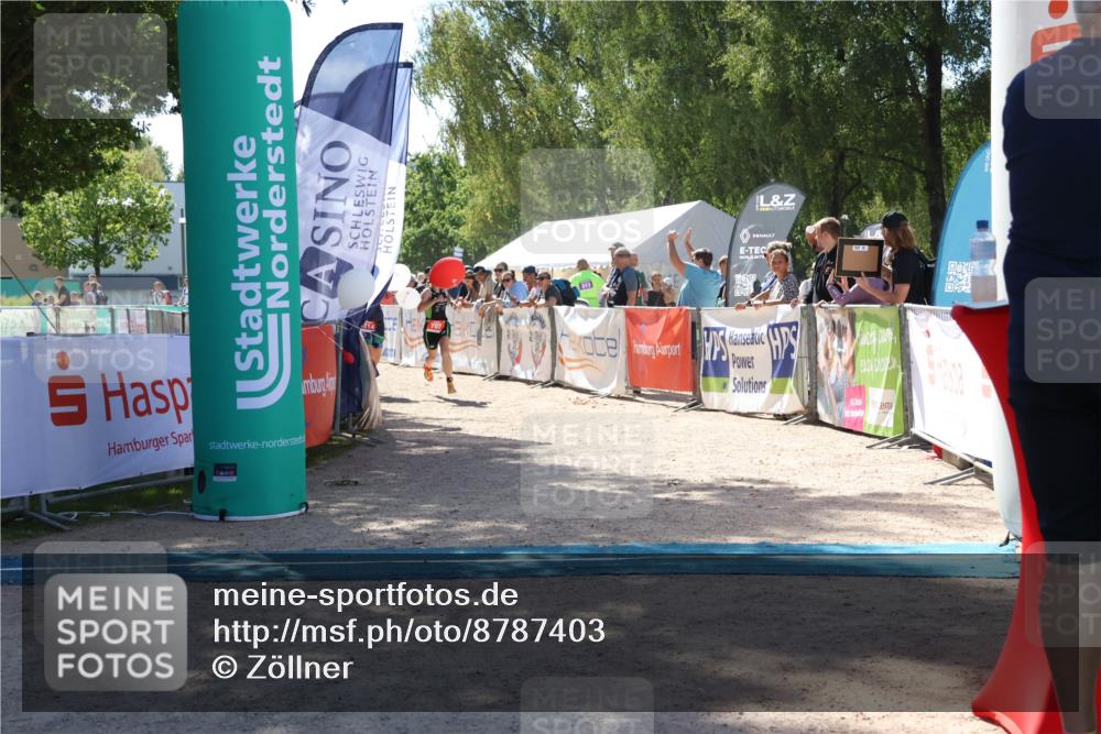 07.09.2025 - 19. Norderstedt Triathlon Zöllner http://msf.ph/oto/8787403 07.09.2025 13:34:08 Ziel 275, 707, 1214 meine-sportfotos.de