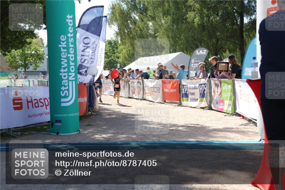 07.09.2025 - 19. Norderstedt Triathlon Zöllner http://msf.ph/oto/8787405 07.09.2025 13:34:08 Ziel 275, 707, 1214 meine-sportfotos.de