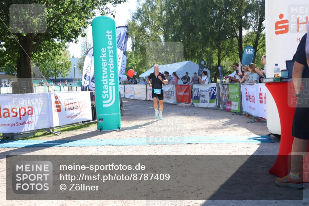 07.09.2025 - 19. Norderstedt Triathlon Zöllner http://msf.ph/oto/8787409 07.09.2025 15:52:57 Ziel 411, 1478 meine-sportfotos.de