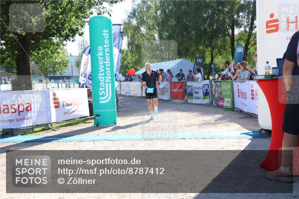 07.09.2025 - 19. Norderstedt Triathlon Zöllner http://msf.ph/oto/8787412 07.09.2025 15:52:57 Ziel 411, 1478 meine-sportfotos.de