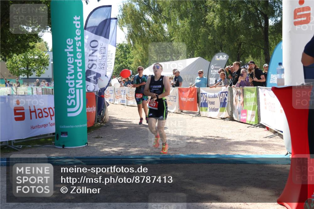 07.09.2025 - 19. Norderstedt Triathlon Zöllner http://msf.ph/oto/8787413 07.09.2025 13:34:10 Ziel 275, 707, 1214 meine-sportfotos.de