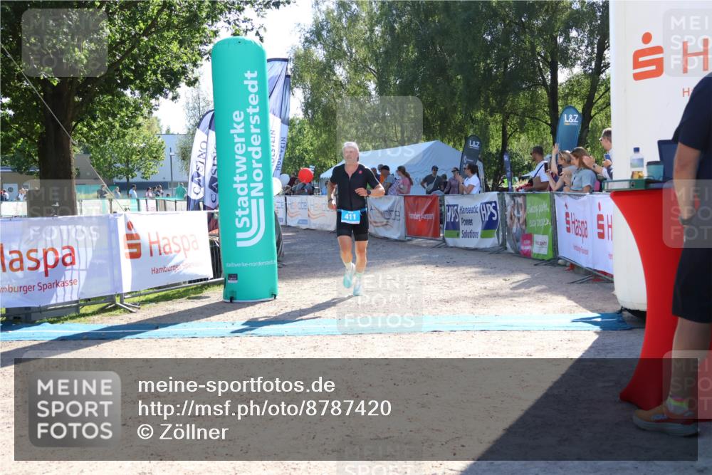 07.09.2025 - 19. Norderstedt Triathlon Zöllner http://msf.ph/oto/8787420 07.09.2025 15:52:58 Ziel 411, 1478 meine-sportfotos.de