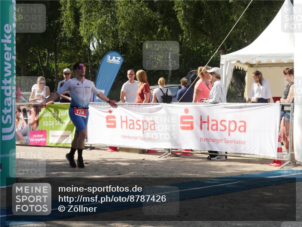 07.09.2025 - 19. Norderstedt Triathlon Zöllner http://msf.ph/oto/8787426 07.09.2025 13:24:04 Ziel 174, 274, 1234 meine-sportfotos.de
