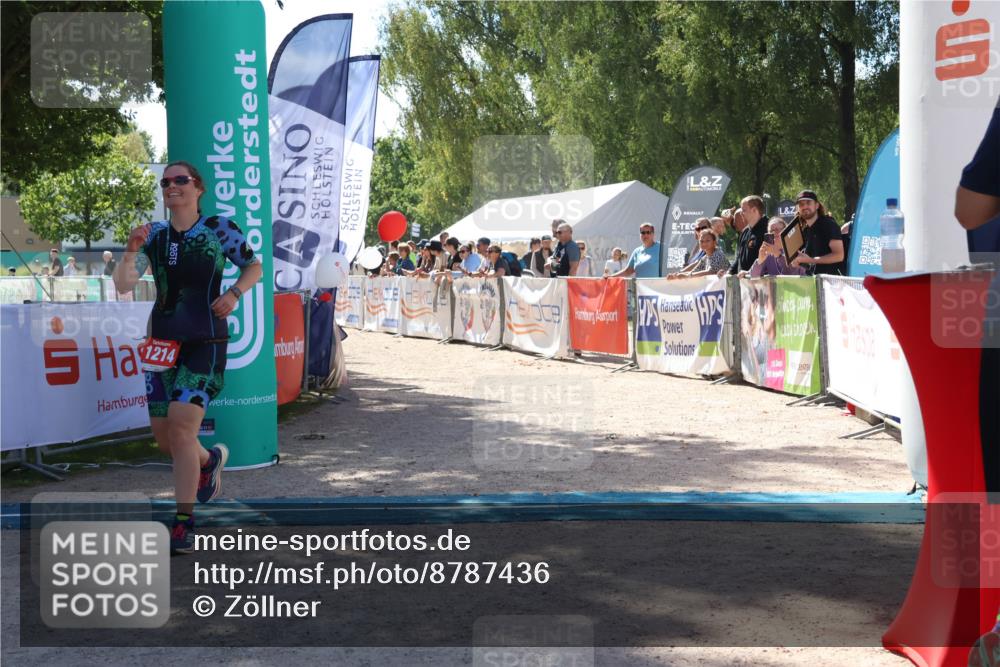 07.09.2025 - 19. Norderstedt Triathlon Zöllner http://msf.ph/oto/8787436 07.09.2025 13:34:13 Ziel 707, 1214 meine-sportfotos.de