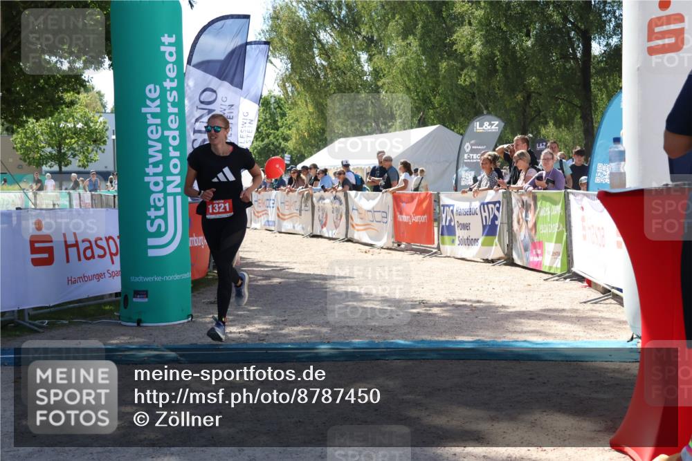 07.09.2025 - 19. Norderstedt Triathlon Zöllner http://msf.ph/oto/8787450 07.09.2025 13:34:26 Ziel 1321 meine-sportfotos.de