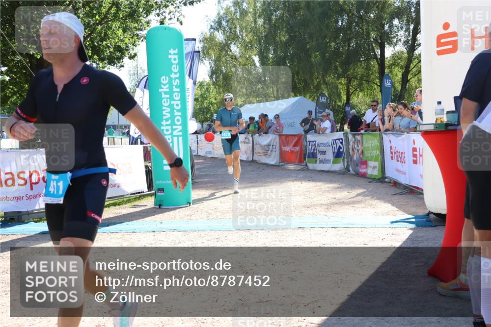 07.09.2025 - 19. Norderstedt Triathlon Zöllner http://msf.ph/oto/8787452 07.09.2025 15:53:01 Ziel 411, 1478 meine-sportfotos.de
