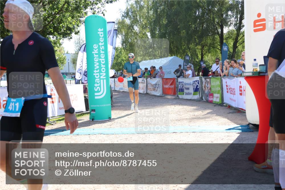 07.09.2025 - 19. Norderstedt Triathlon Zöllner http://msf.ph/oto/8787455 07.09.2025 15:53:01 Ziel 411, 1478 meine-sportfotos.de