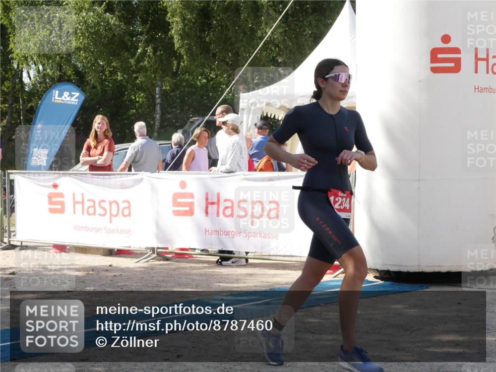 07.09.2025 - 19. Norderstedt Triathlon Zöllner http://msf.ph/oto/8787460 07.09.2025 13:24:09 Ziel 174, 1234 meine-sportfotos.de