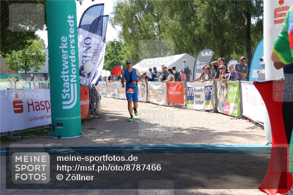 07.09.2025 - 19. Norderstedt Triathlon Zöllner http://msf.ph/oto/8787466 07.09.2025 13:34:37 Ziel 750 meine-sportfotos.de