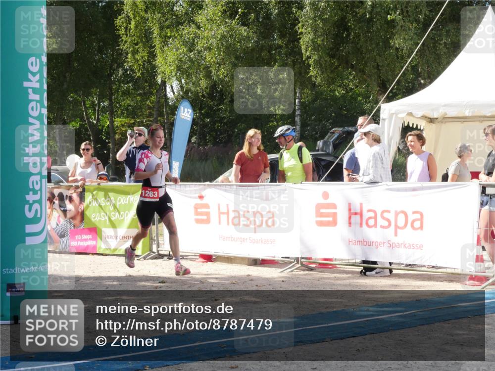 07.09.2025 - 19. Norderstedt Triathlon Zöllner http://msf.ph/oto/8787479 07.09.2025 13:24:59 Ziel 725, 810, 1263 meine-sportfotos.de
