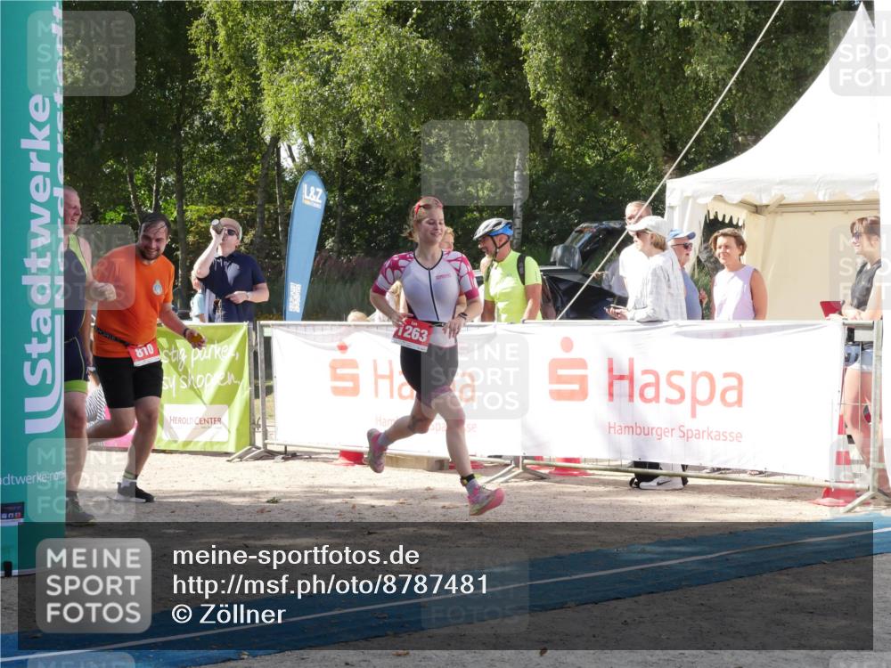 07.09.2025 - 19. Norderstedt Triathlon Zöllner http://msf.ph/oto/8787481 07.09.2025 13:24:59 Ziel 725, 810, 1263 meine-sportfotos.de