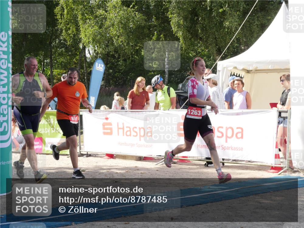 07.09.2025 - 19. Norderstedt Triathlon Zöllner http://msf.ph/oto/8787485 07.09.2025 13:25:00 Ziel 725, 810, 1263 meine-sportfotos.de