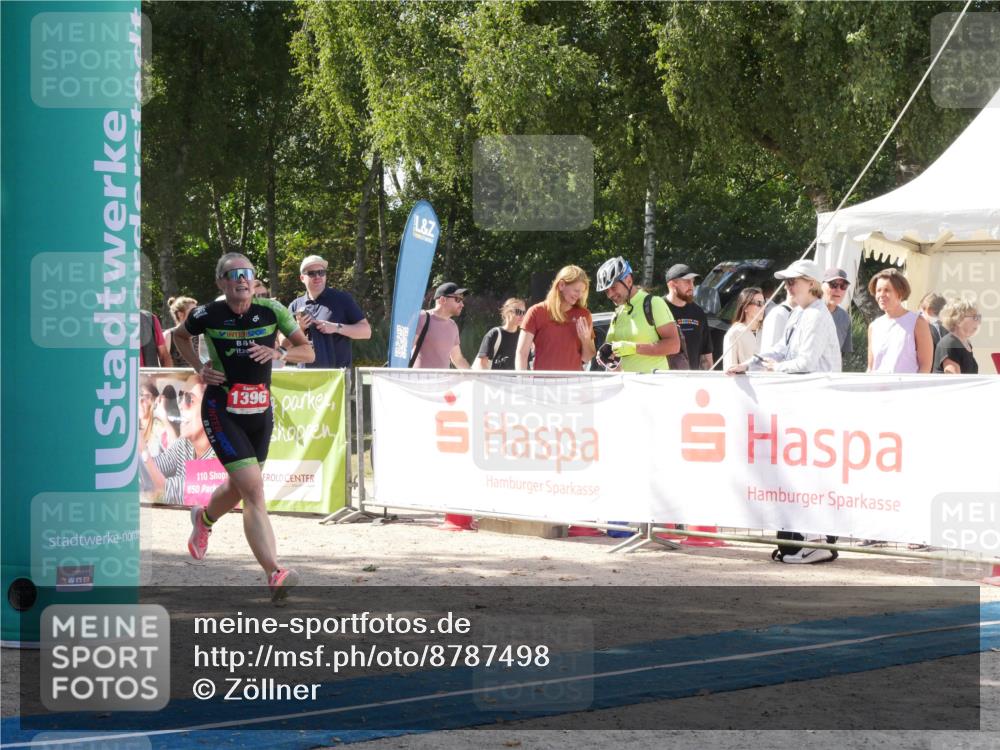 07.09.2025 - 19. Norderstedt Triathlon Zöllner http://msf.ph/oto/8787498 07.09.2025 13:25:13 Ziel 1366, 1396 meine-sportfotos.de