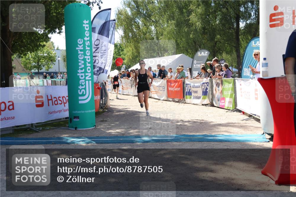 07.09.2025 - 19. Norderstedt Triathlon Zöllner http://msf.ph/oto/8787505 07.09.2025 13:35:14 Ziel 175, 272, 1374 meine-sportfotos.de