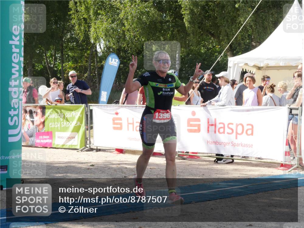07.09.2025 - 19. Norderstedt Triathlon Zöllner http://msf.ph/oto/8787507 07.09.2025 13:25:14 Ziel 1366, 1396 meine-sportfotos.de
