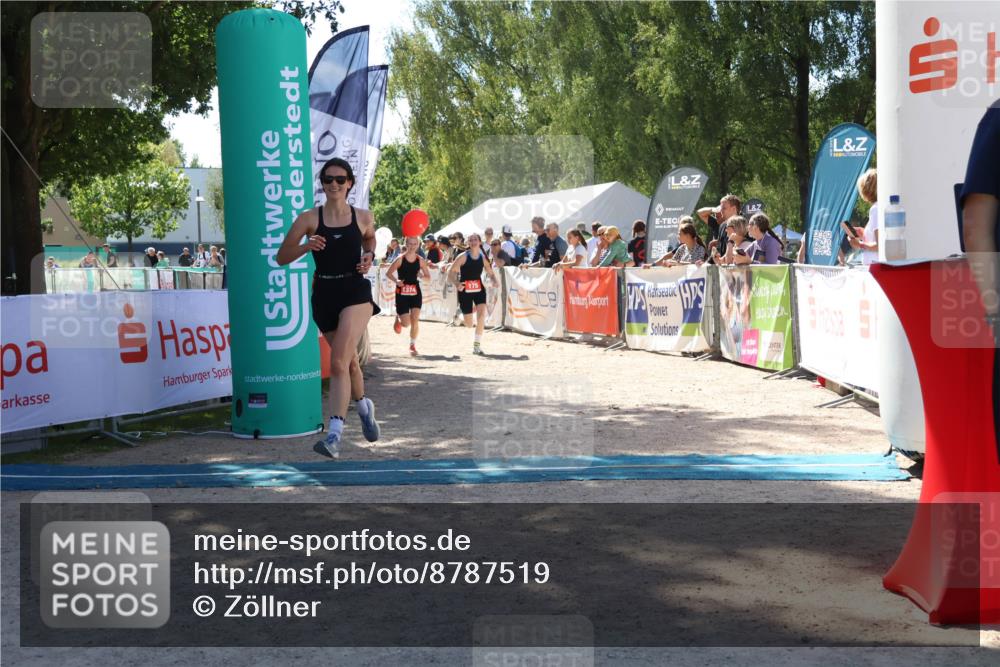 07.09.2025 - 19. Norderstedt Triathlon Zöllner http://msf.ph/oto/8787519 07.09.2025 13:35:15 Ziel 175, 272, 1374 meine-sportfotos.de