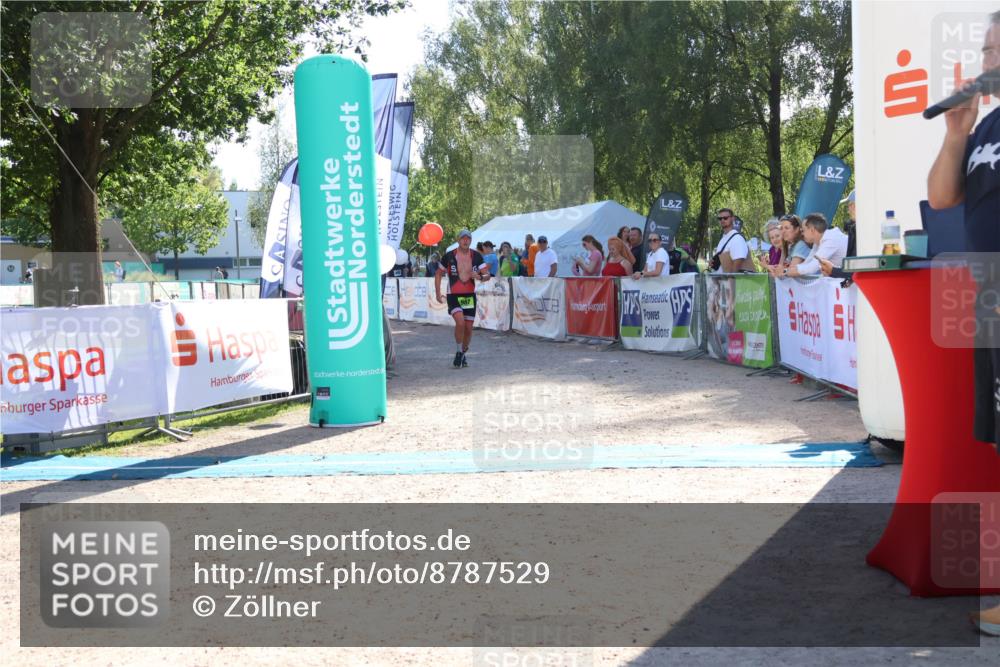 07.09.2025 - 19. Norderstedt Triathlon Zöllner http://msf.ph/oto/8787529 07.09.2025 15:55:33 Ziel 987 meine-sportfotos.de