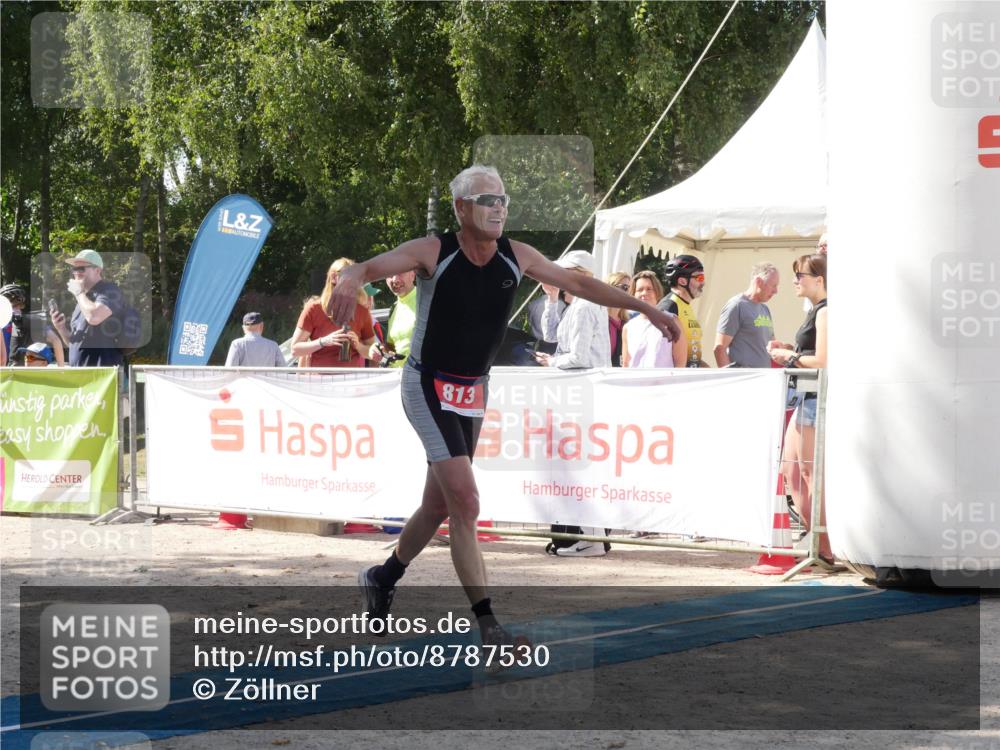 07.09.2025 - 19. Norderstedt Triathlon Zöllner http://msf.ph/oto/8787530 07.09.2025 13:25:31 Ziel 813 meine-sportfotos.de
